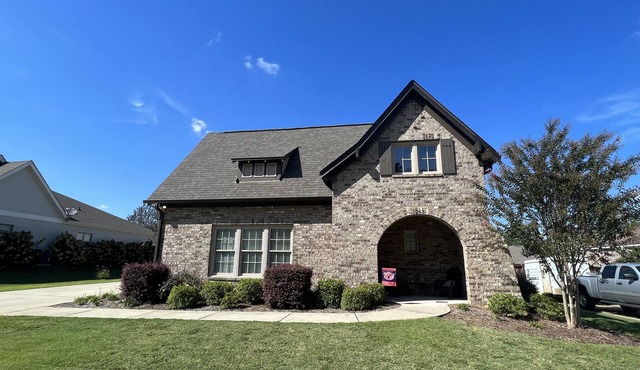 Precious Game Day Home 3 miles to Downtown AU! Pets Welcome!