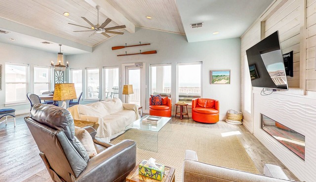 Premier Gulf-Front Luxury Rental in Port Aransas with Private Pool, Beach Access