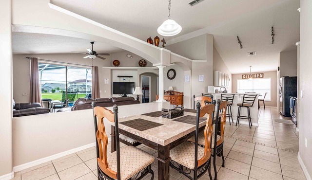Premier Host-Beautiful 4BR/2BA Pool HEAT Home SAFE QUIET Lot - Disney 15 Minutes