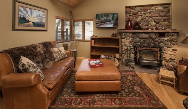 ⭐️Premier Host - Serene cabin, the best amenities, north end of James Ranch