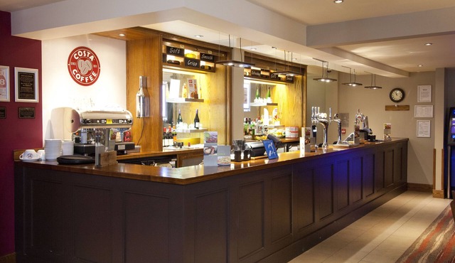Premier Inn Bristol Cribbs Causeway - M5 J17