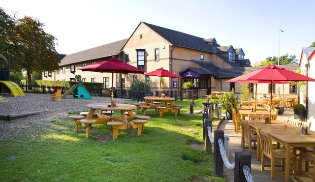 Premier Inn Northampton South - Wootton