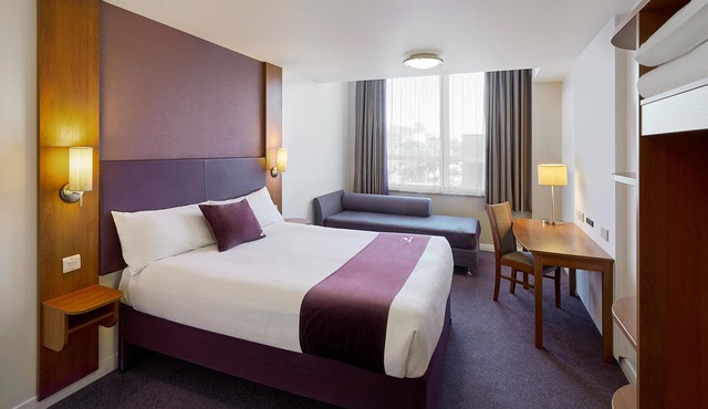 Premier Inn Rotherham East - M18/M1