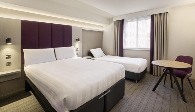 Premier Inn Tonbridge North