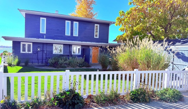 Premier Lake Wawasee Lakefront Home - Private Dock & Sandy Bottom