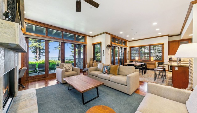 Premier Lakefront w/Hot Tub & A/C, Near Heavenly | PEAK SS9