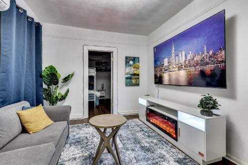 Premier Lodi 3BR 1st Floor Near NYC, MetLife & American Dream