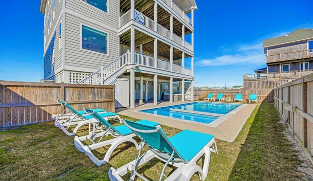 Premier Oceanfront Dog Friendly w/Pool, Hot Tub, Elevator, Theater, Much More