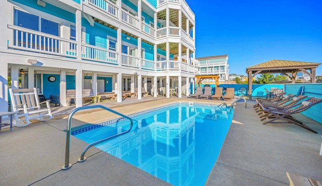 Premier Oceanview Dog Friendly w/Pool, Hot Tub, Elevator, EV Charger, Much More