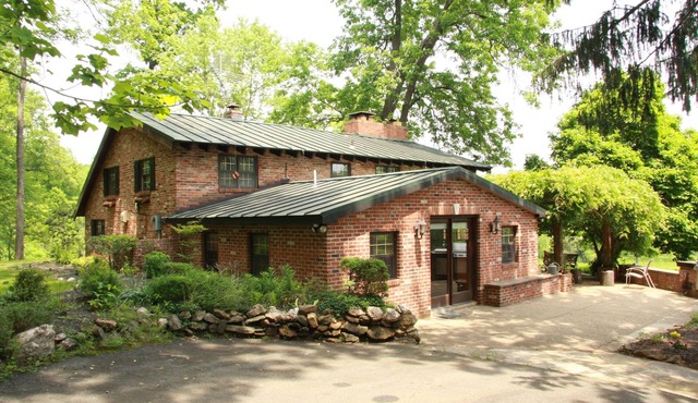Premier property(s) sleeps 36.close to Great Meadow Gold Cup Access