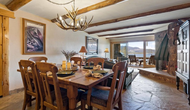 Premier Scenic Lakefront Luxury - Ski Country in the Heart of Colorado