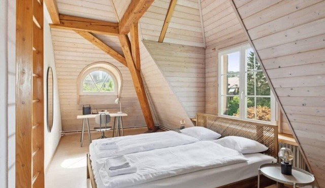Premier Zurich Residence: Stunning Elegance