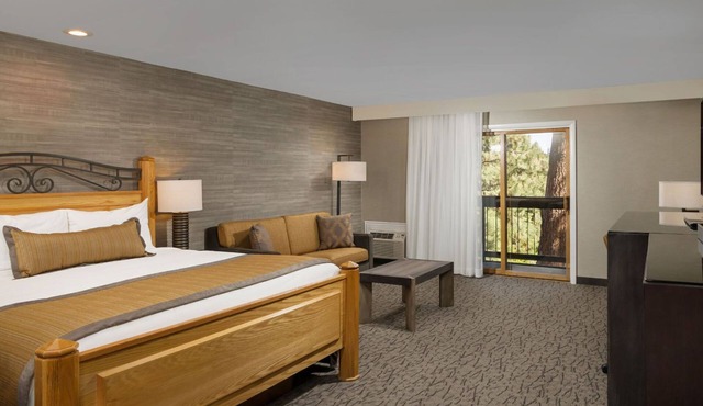 Premiere Suite With Access to Pools, Hot Tub, Spa