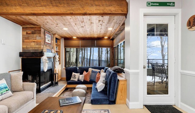 Premiere Two bedroom getaway Slope Side Wintergreen Resort Condo