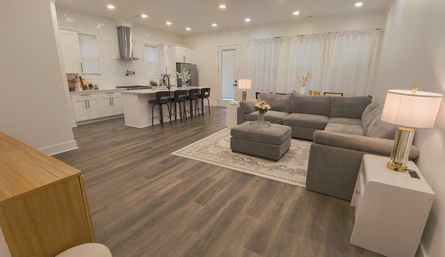 Premium 14-Person Home w/Private Sauna, Games & Fitness