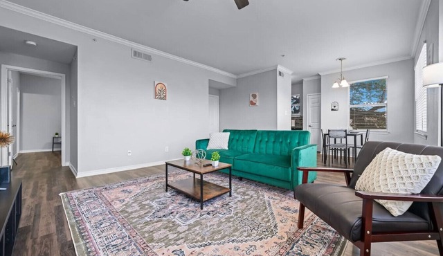 Premium 2BR 2BA Apartment Stay with Chic Interior