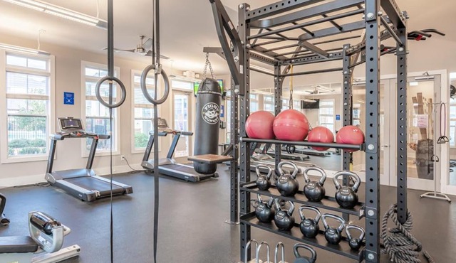 Premium 2BR with Balcony and Gym