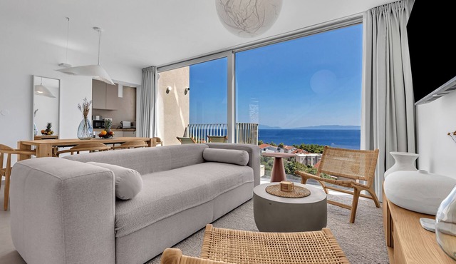 Premium 3BR Villa Vista Divina w/Pool
