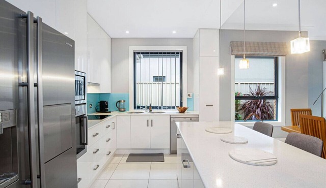 Premium 4 Bedroom Home near Beach & Golf Club