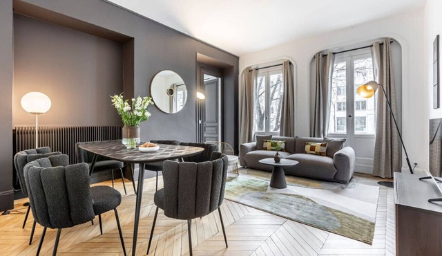 Premium ArcdeTriomphe 4Bedrooms ChampsÉlysées AC