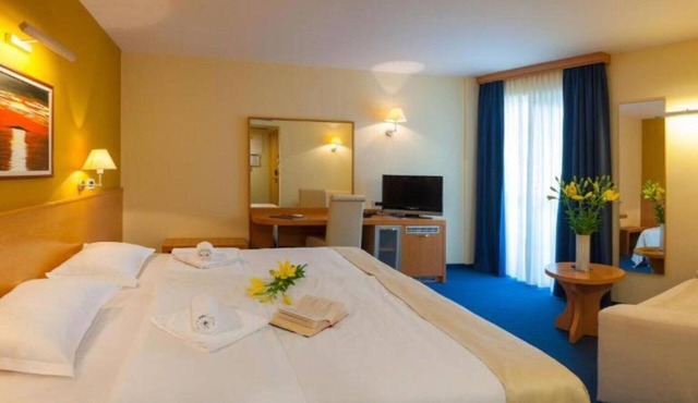 Premium Double Room With Private Bathroom