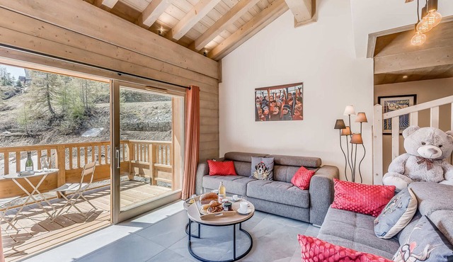 Premium Duplex Apartment 4* - 8 ppl, Ski-in/Ski-out, Parking, Pool