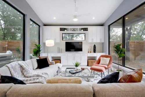 Premium East Austin Home with Hot Tub