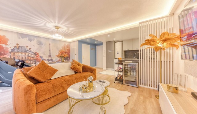 Premium Flat with Hot Tub and Massage chair