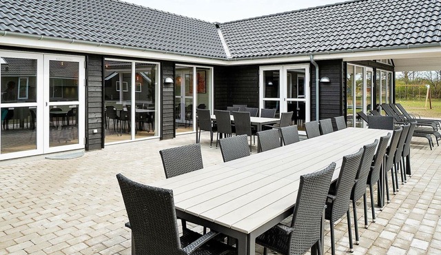 Premium Holiday Home in Grenå with Swimming Pool