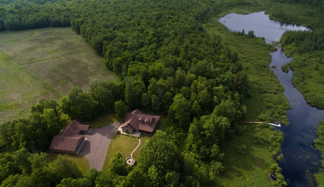 Premium Home On 600+ Private Wooded Acres W Private Lake Access On Scenic Hill