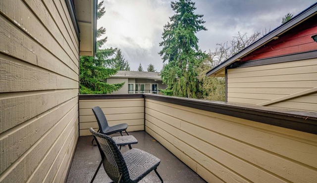 Premium Kirkland 2BR w/Yard & W/D, nr Shops & Dining, by Blueground