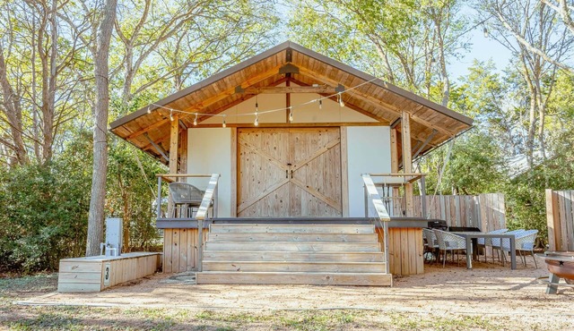 Premium Lakefront Cabin #3: The Firefly (Austin)
