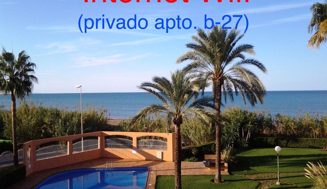 Premium line of beach in Denia