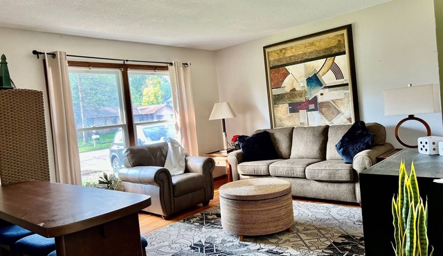 Premium Location, Apple Valley Home on Scott Park!