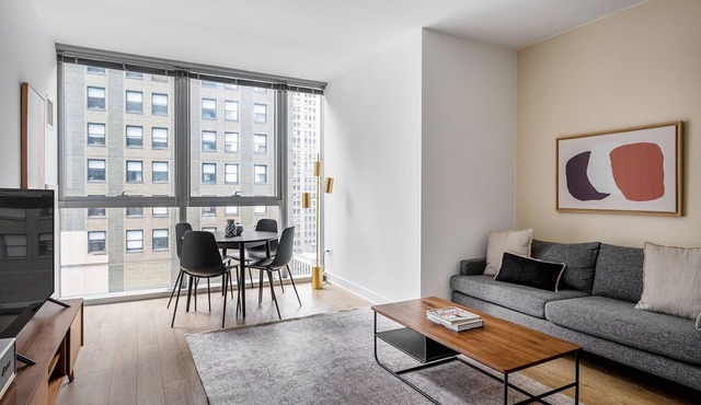 Premium Loop 1BR w/Roof, Gym & Lounge, nr Riverwalk, by Blueground