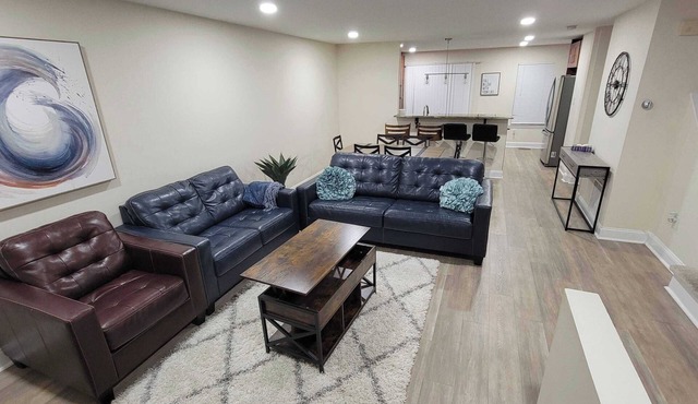 Premium Modern TH Near Dulles Airport 2 Free Parking