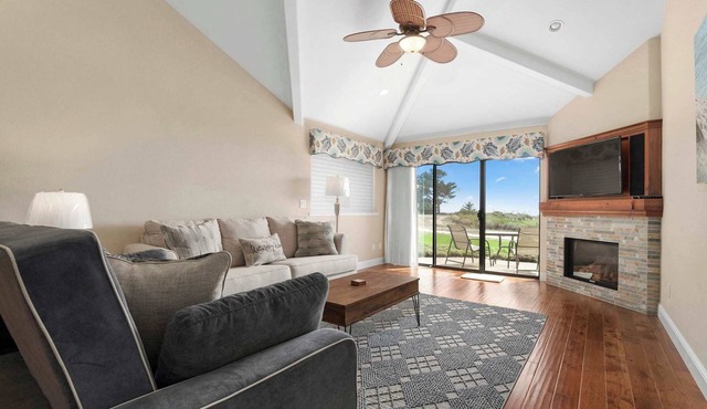 Premium Ocean Front Villa at Seascape!