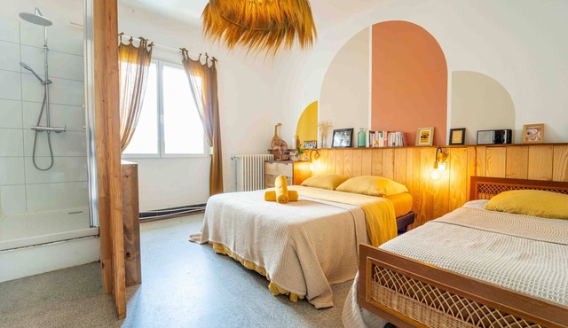 Premium room with queen bed and private shower