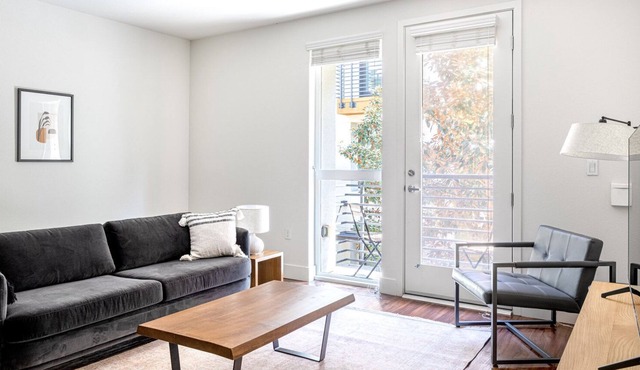 Premium San Jose 3BR w/ W/D, Pool, Gym, BBQ, near freeways, by Blueground