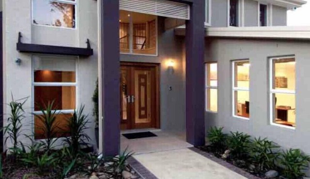 premium.spacious.getaway | 85" TV