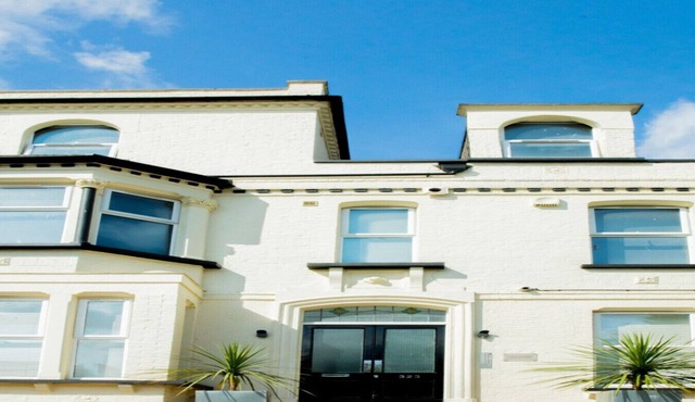 Premium Student Only Ensuite Room at Finsbury House London