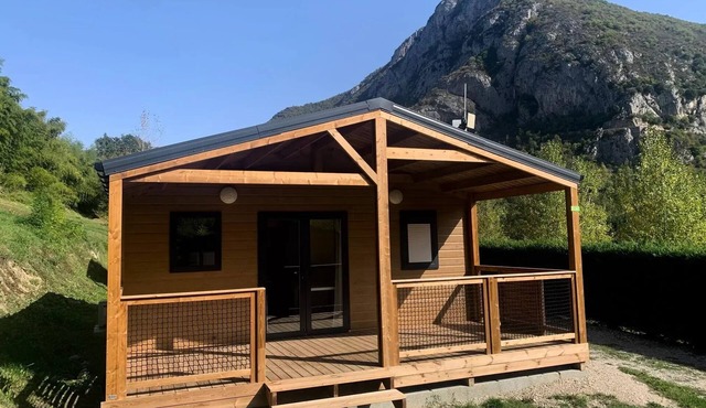 Premium vanilla chalet sleeps 6