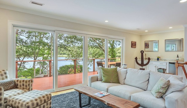 Premium Waterfront Cotuit Home, Private Dock, Kayaks & Sunset Views