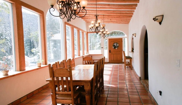 Presidential Grand Villa In The Taos Canyon- Taos, New Mexico