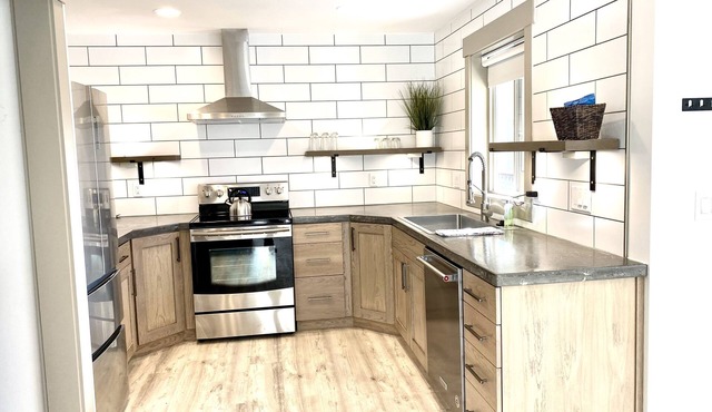 Presidential Luxury Suite#3 Free dinner & b-fast