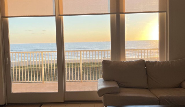 Presidential Ocean Front 3 rooms