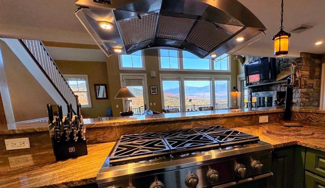 Presidential View Ski-in Ski-out Townhome with Amazing Views