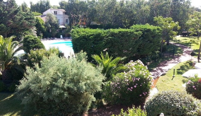 Presqu 'Ile De Giens - House 7/8 People in Residence 3 *