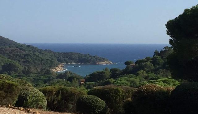 PRESQU'ILE DE SAINT TROPEZ, ABSOLUTE QUIET PROMO May and June early July