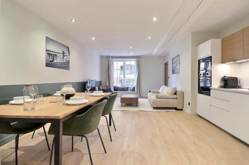 Prestige Apartment Lyon 2 6 guests - Place des Célestins